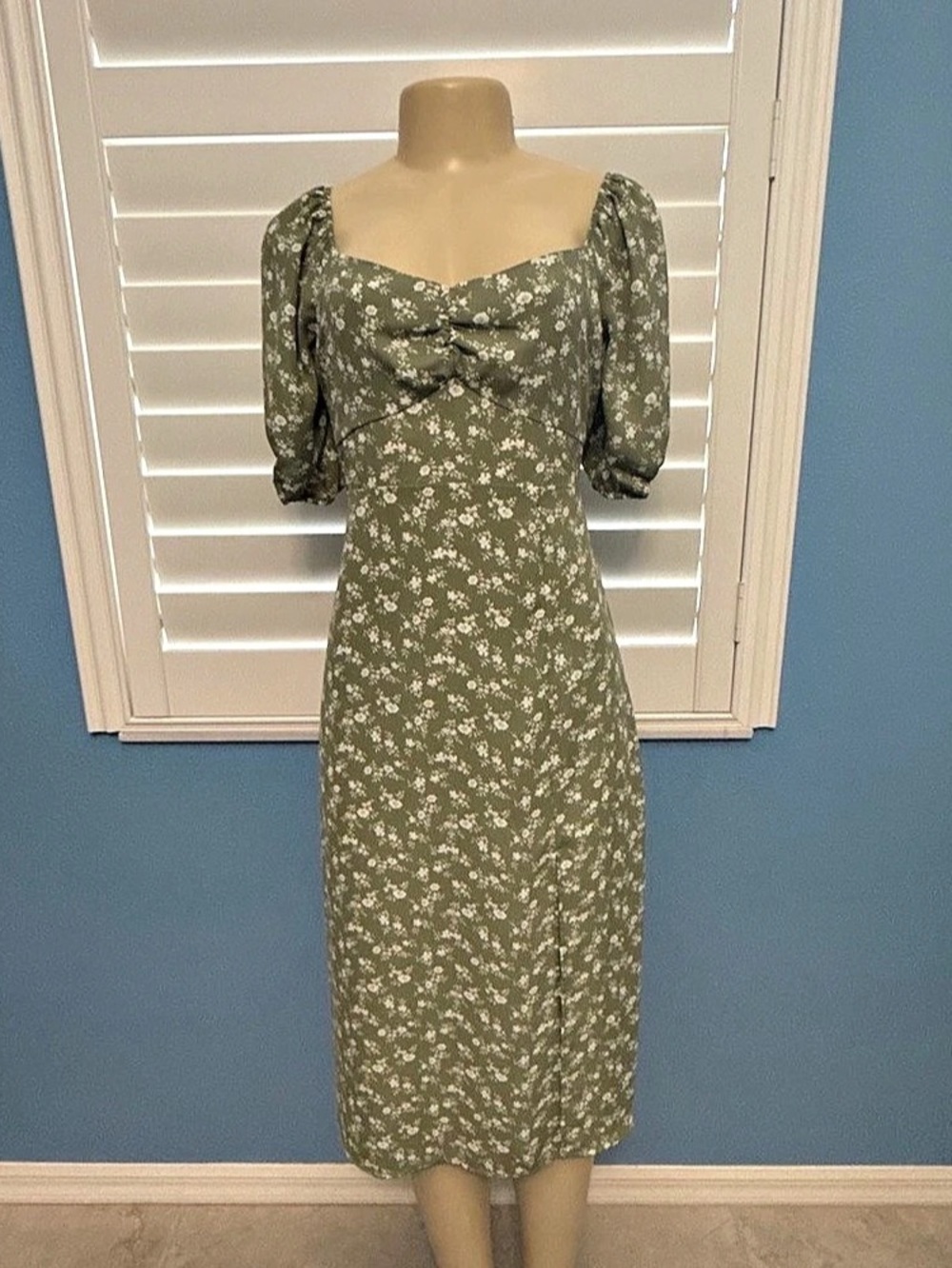 Floral Midi Dress in Green & White Like New